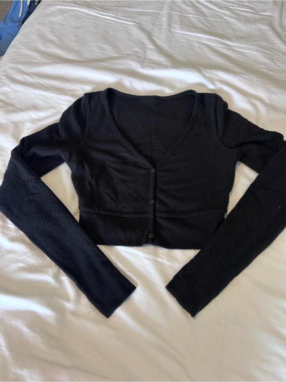 ALO Yoga Black Cropped V-Neck Button Cardigan (M)